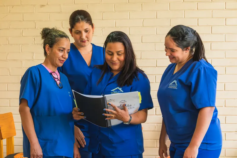 Equipe de enfermagem da unidade Gutierrez reunida